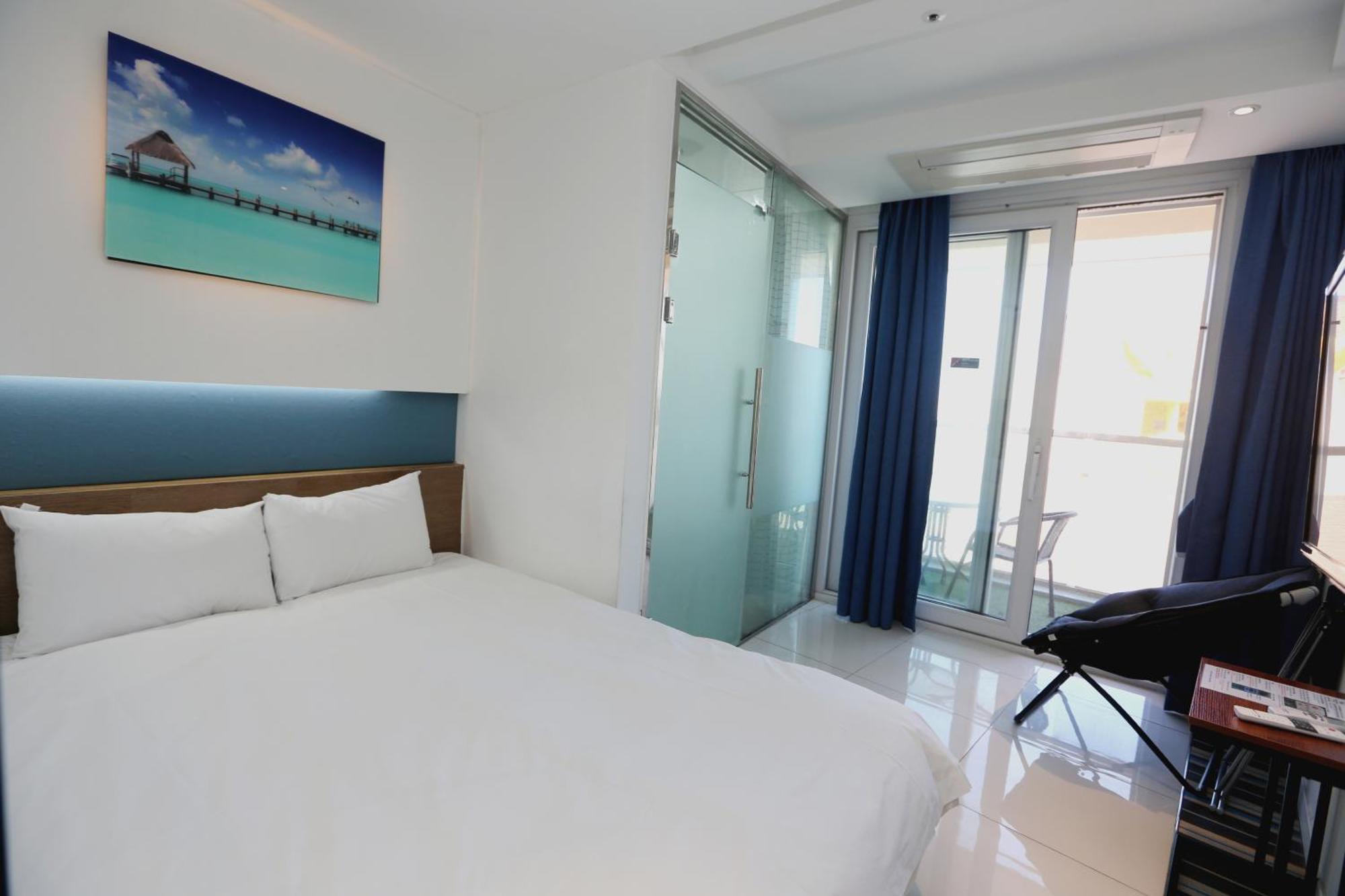 Hamdeok Beach Stay Чечжу Екстер'єр фото