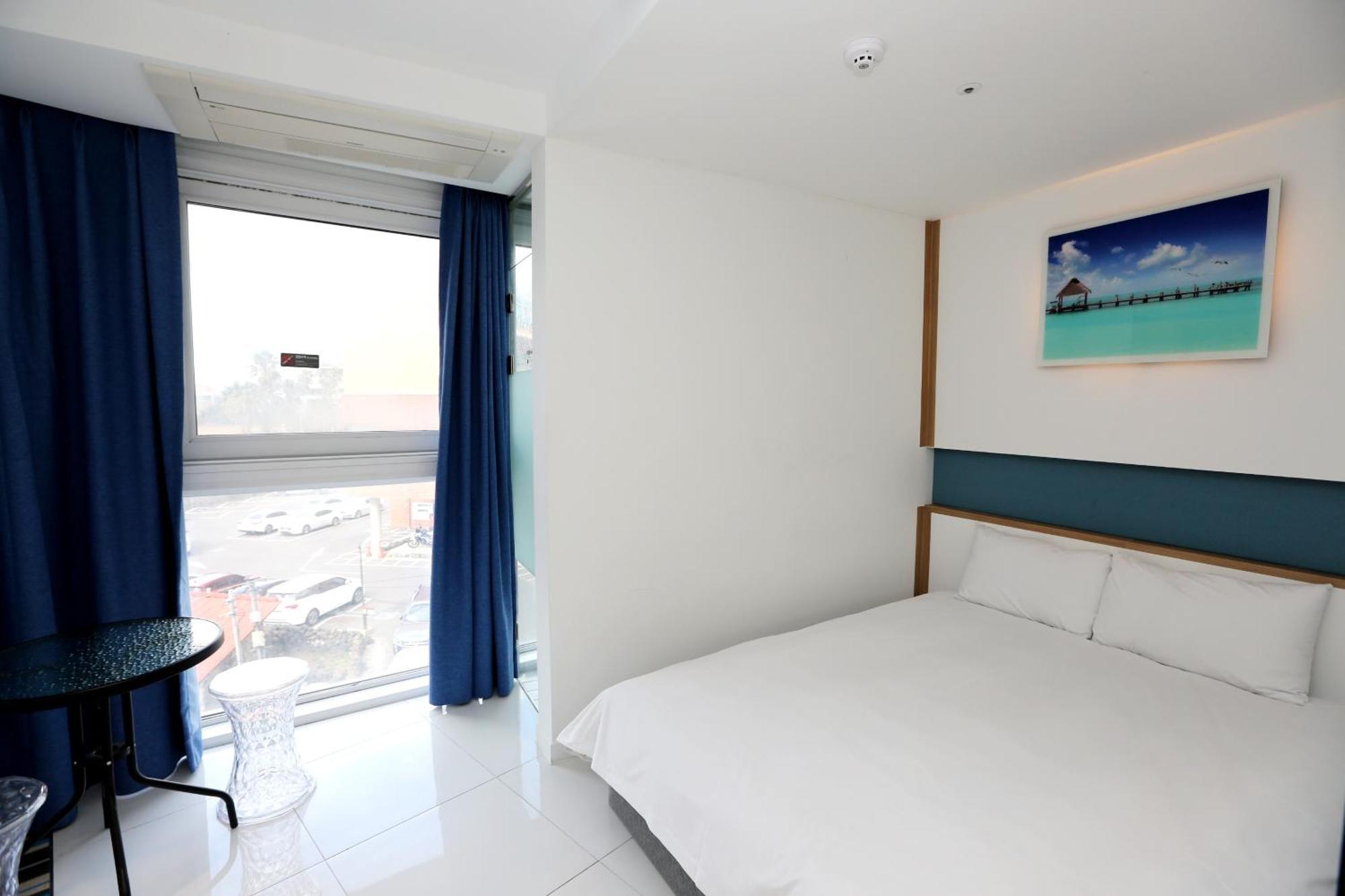 Hamdeok Beach Stay Чечжу Екстер'єр фото